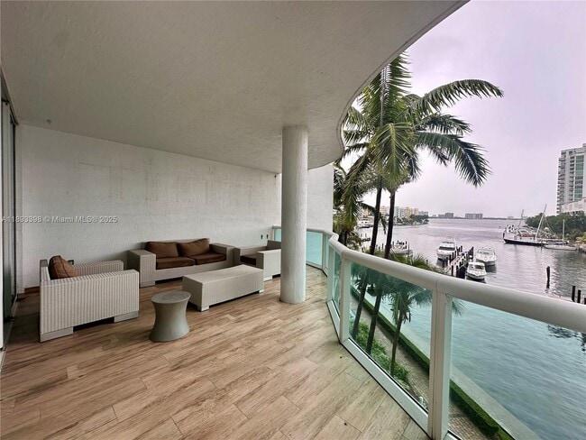 Building Photo - 7918 Harbor Island Dr Unit 311