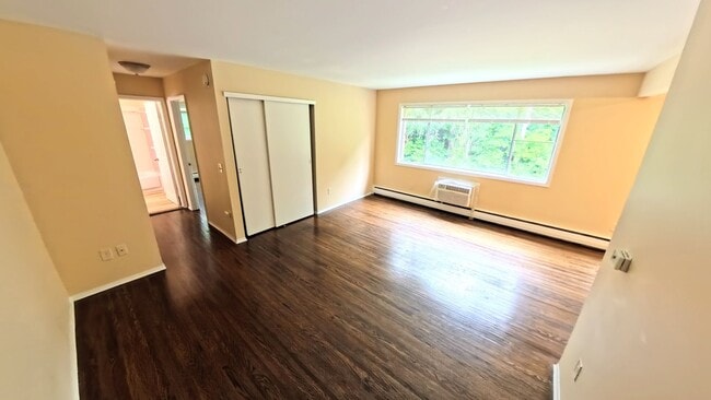 Photo - 146 Woodhill Dr Unit Apartment 3