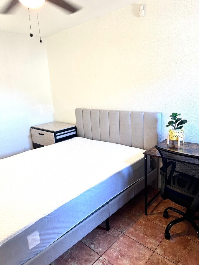 Photo - 1255 Clagett Ln