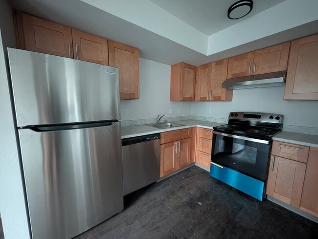 Photo - 900 N Oak Harbor St