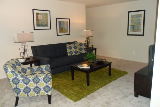 Photo - Wood Lee Arms