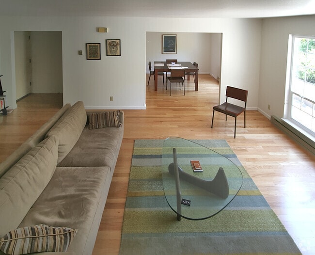 Building Photo - 414 College Ave Rental