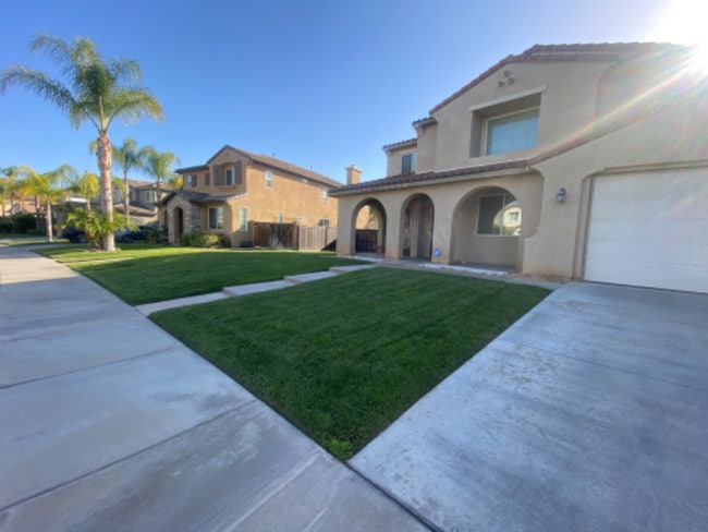 Photo - 23673 Kathryn St