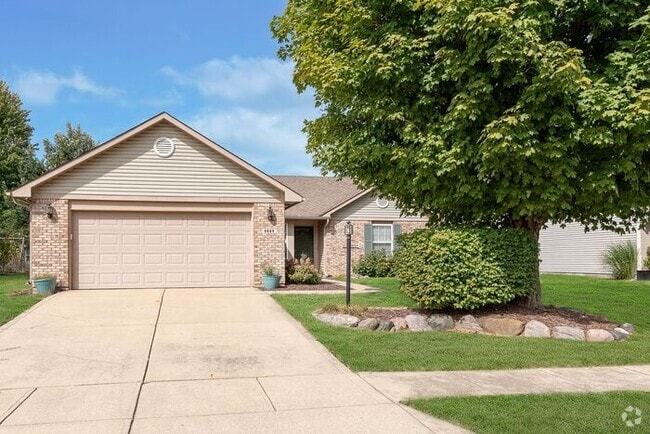 Building Photo - Updated 3 Bedroom Ranch on a Cul-De-Sac in... Rental