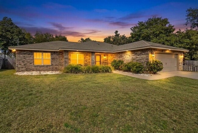 Building Photo - 5424 Maverick Ln