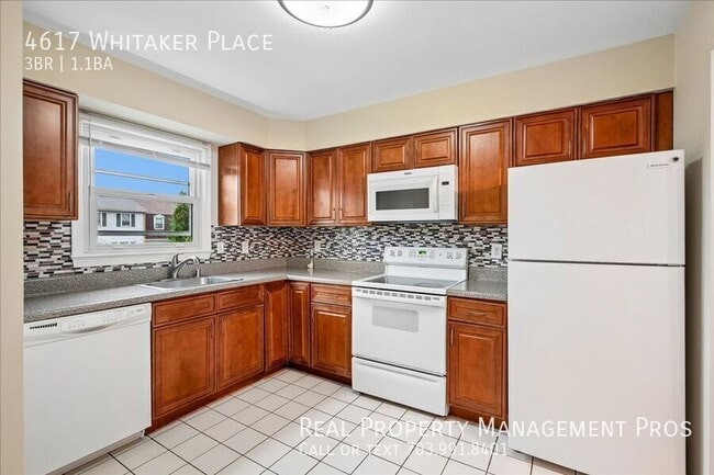Photo - 4617 Whitaker Pl