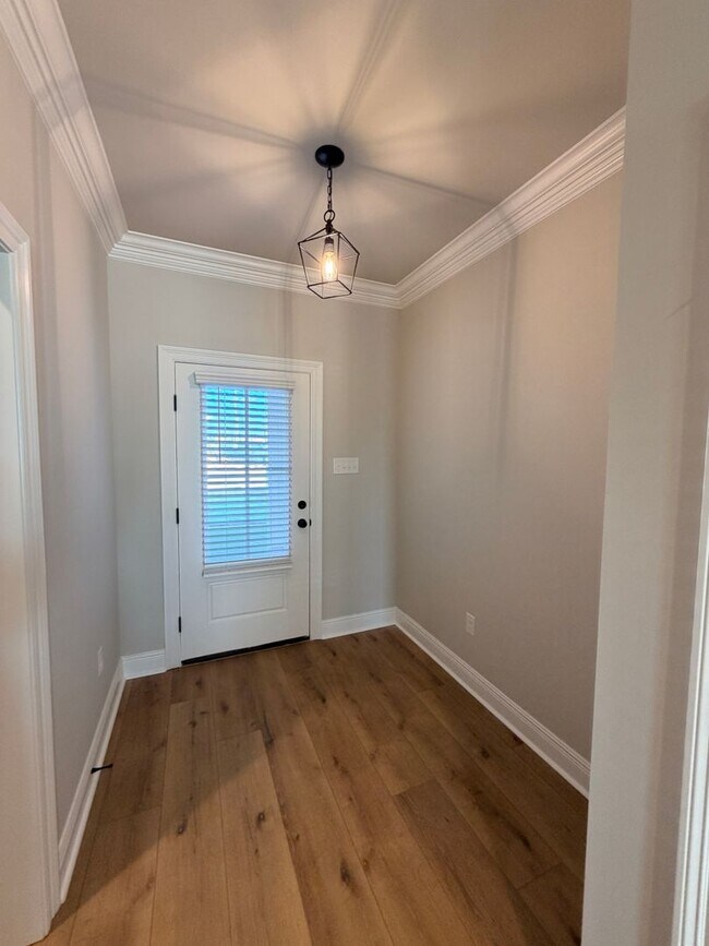 816 Venecia Dr