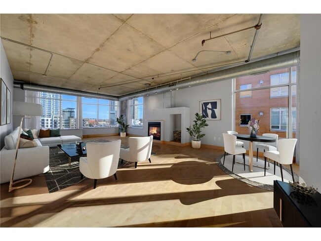 Building Photo - 150 NE 2nd St Unit B514