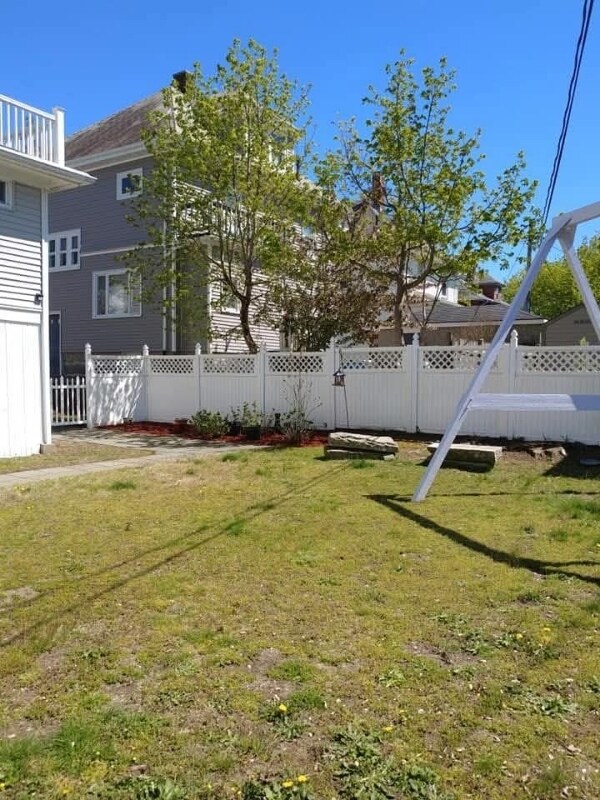Photo - 107 Ash St Unit 1