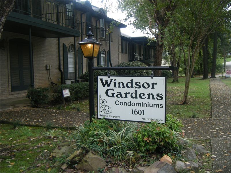 Windsor Gardens Condos - Windsor Gardens Condos