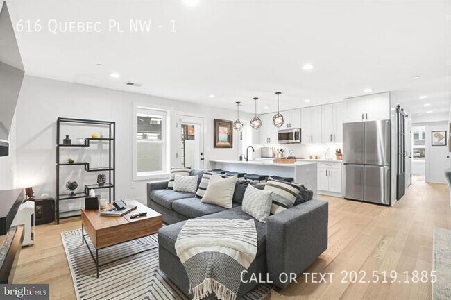 Photo - 616 Quebec Place NW