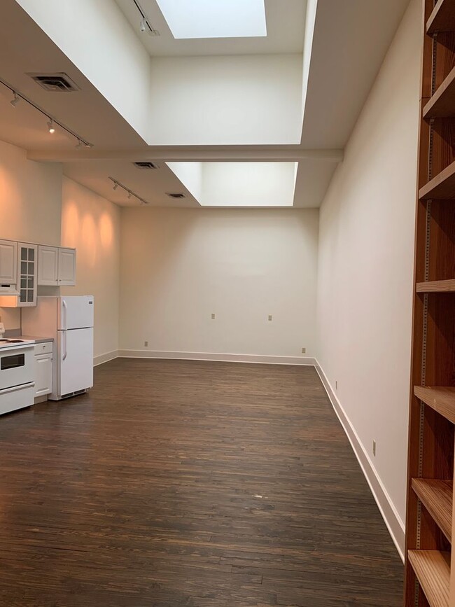 Photo - 772 N High St Unit 202