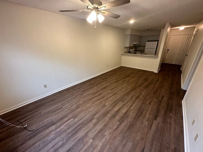 Building Photo - 222 Lanier Dr