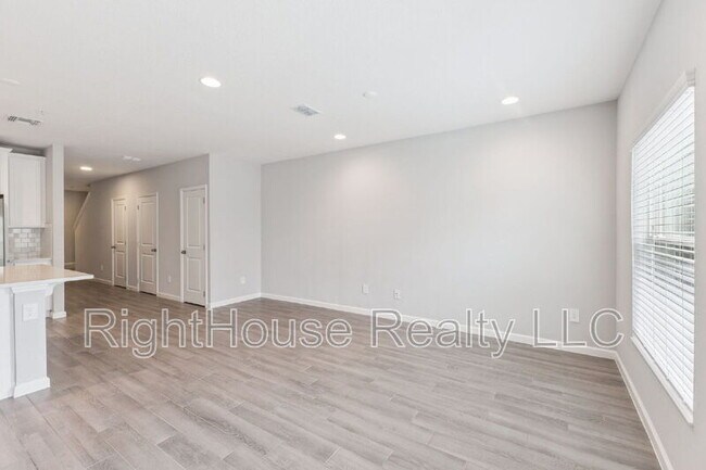 Photo - 212 Beautyberry Ln