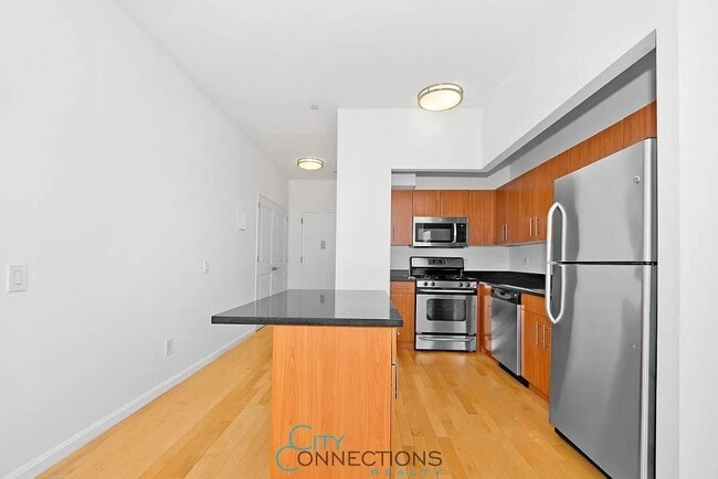 Photo - 20 West St Unit 17L