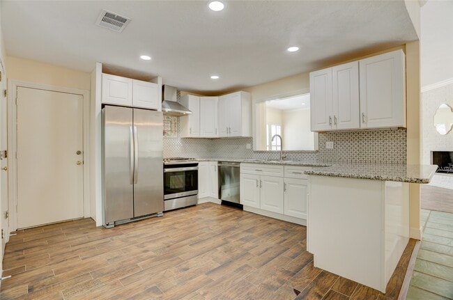 Photo - 15 Bendwood Dr