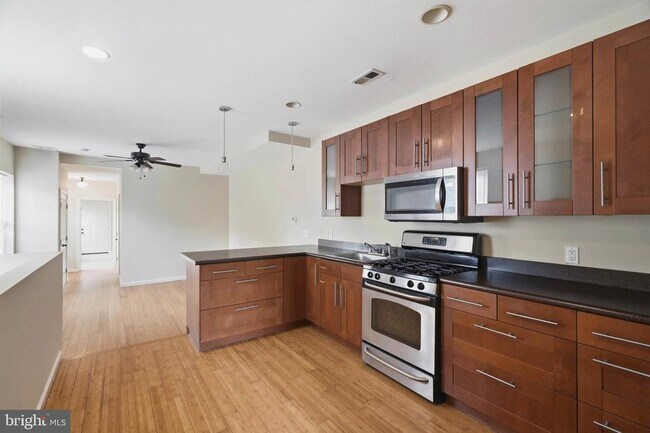 Photo - 1301 Washington Blvd