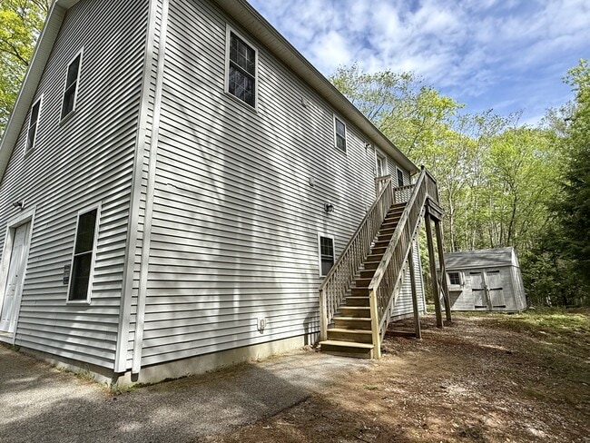 Building Photo - 355 Chases Pond Rd