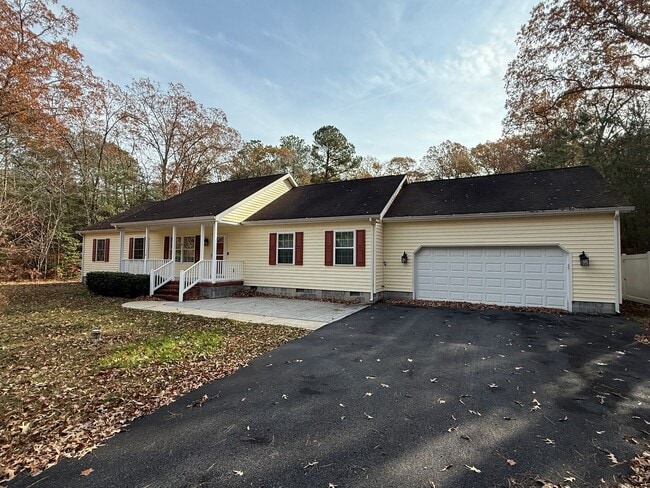 Building Photo - Beautiful 3-Bedroom Single Family Home on Private Lot- Millsboro, DE