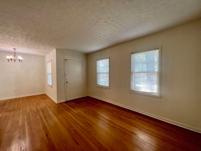 Photo - 1384 Woodston Rd