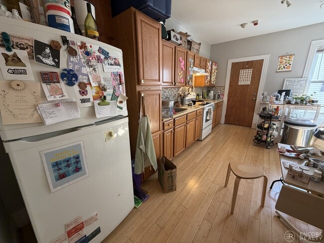 Photo - 27 Portsmouth St Unit 2