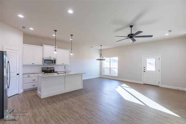 Photo - 8158 Sawdust Trl