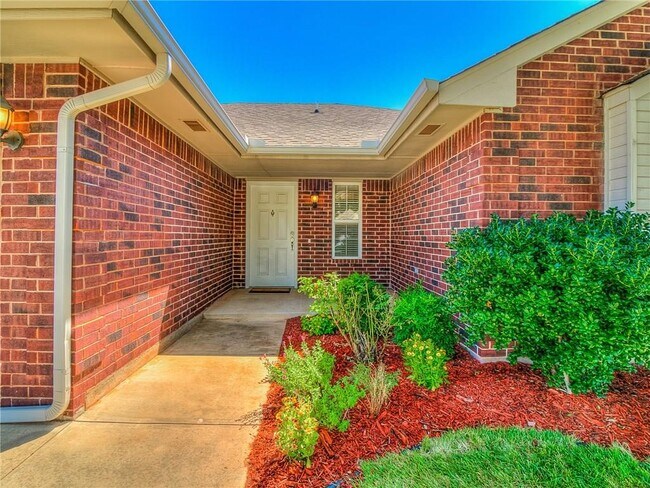 Photo - 21866 Pioneer Cir