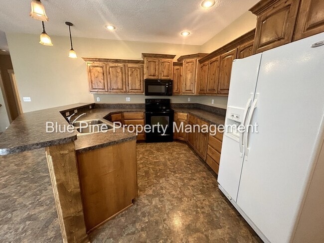Photo - 690 Carriagegate Ln