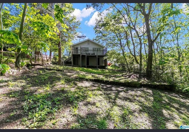 Photo - Newly 2 Bedroom Remolded Home/ Area