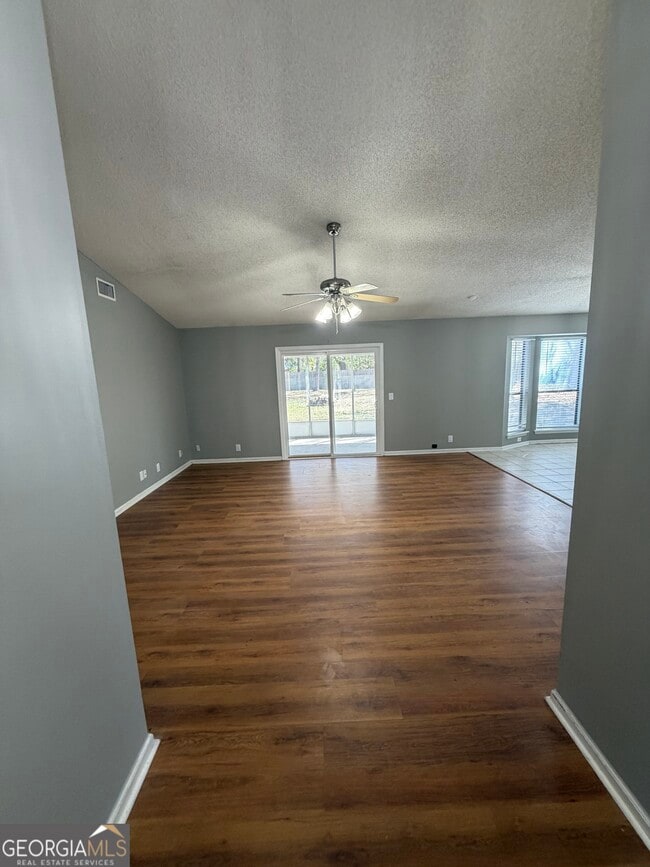 Photo - 514 Sunnyside Ct