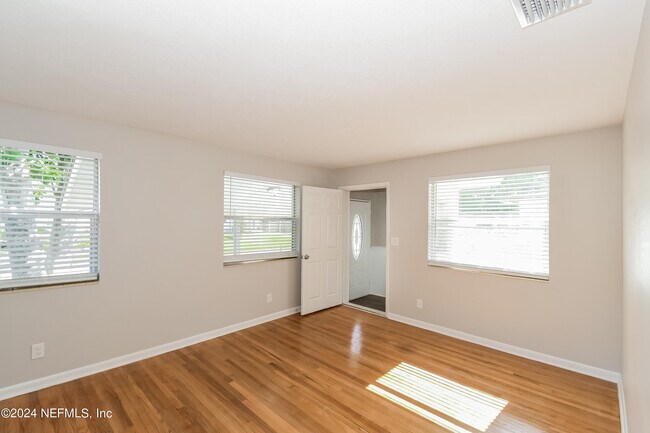 Photo - 7070 Perke Dr