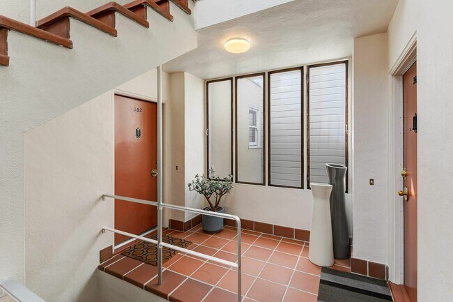 Photo - 1230 Clay St Unit 302