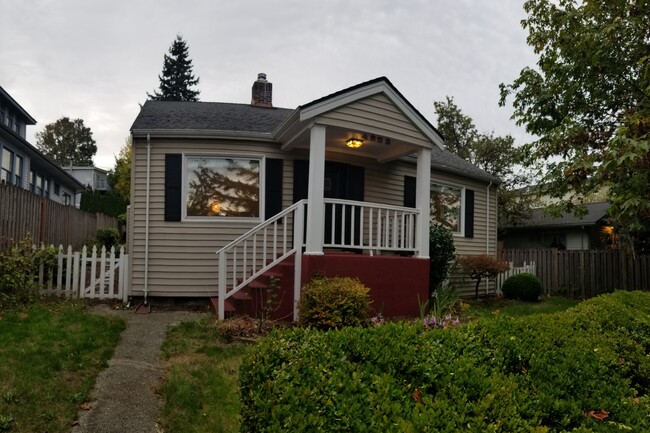 Photo - 4823 40th Ave SW