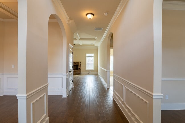 Photo - 1037 Dietrich Ln