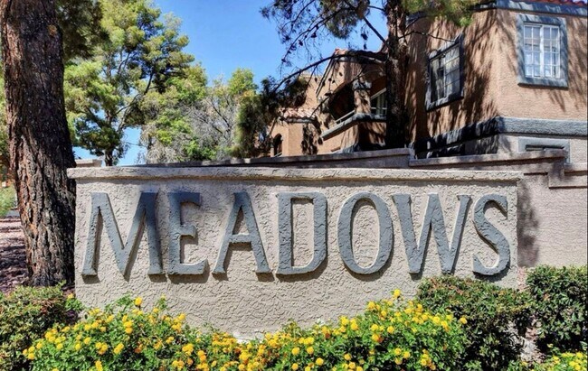 Building Photo - Beautiful Condo for Rent and Sale