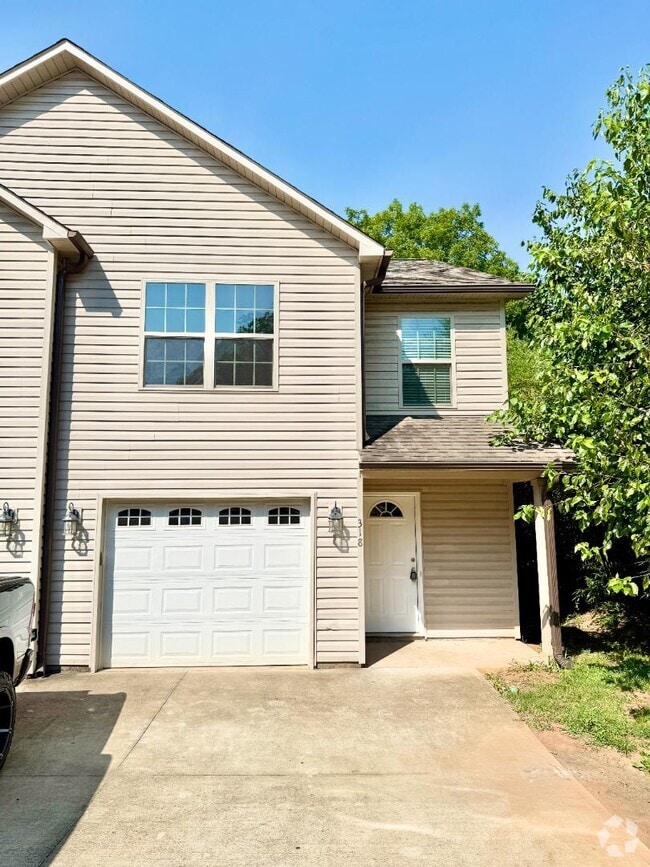 Building Photo - 318 Zach Dr Rental