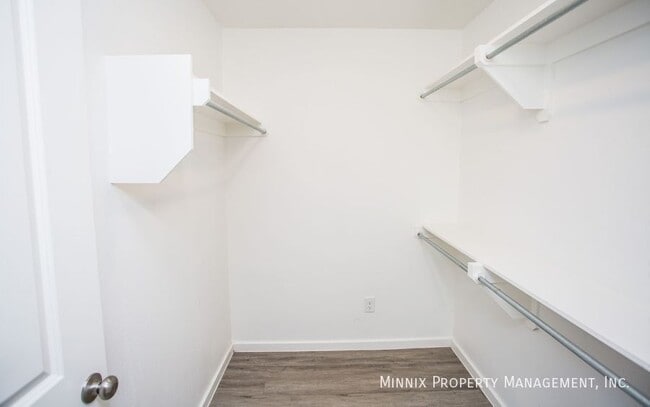 Photo - 2035 Kenwood Ave