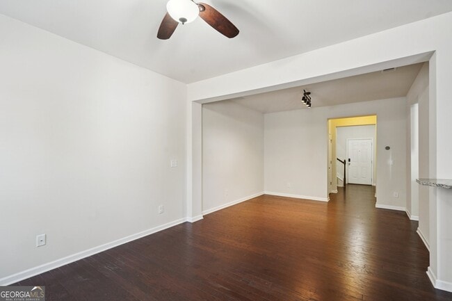 Photo - 186 Granite Way