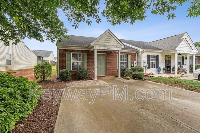 Photo - 208 Satomi Way