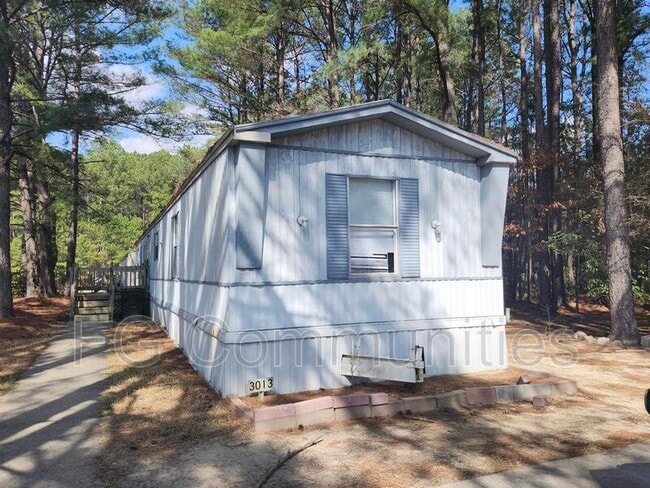 Building Photo - 3013 Michelle Cir