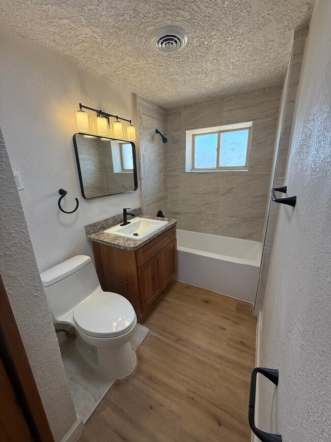 Photo - 37 La Ladera Rd