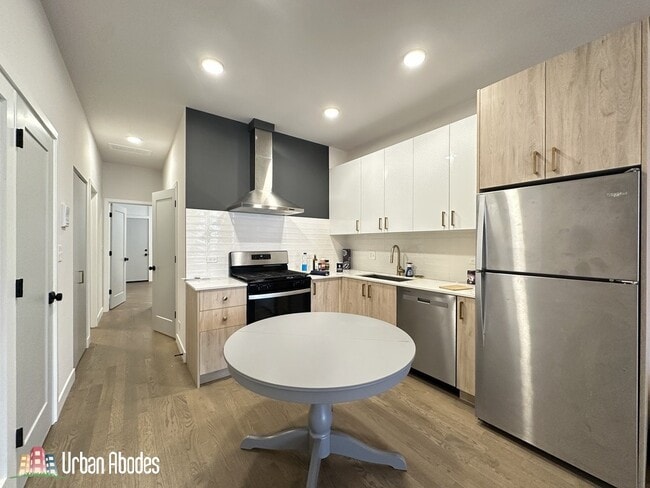 Photo - 841 N Mozart St Unit 1