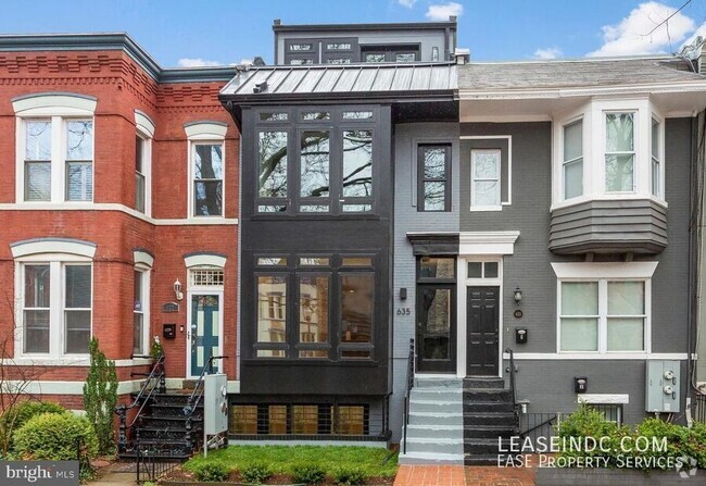 Building Photo - 635 14th St NE Unit #1 Rental