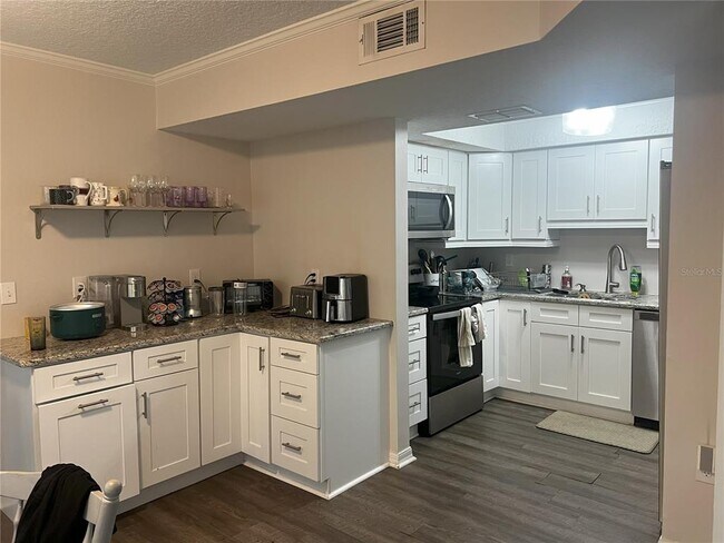 Photo - 14405 Burgundy Square