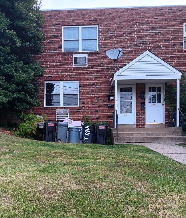Building Photo - 153 Burmont Rd Unit B Rental
