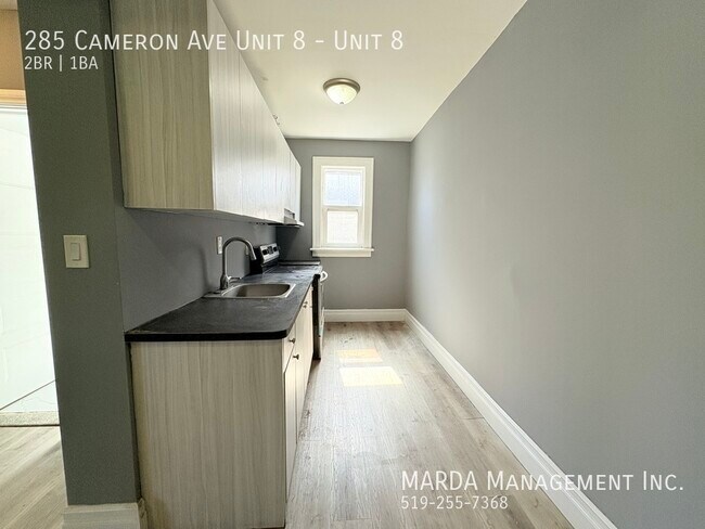Photo - MODERN 2-BEDROOM/1BATH APARTMENT IN PRIME LOCATION + HYDRO Unité 8