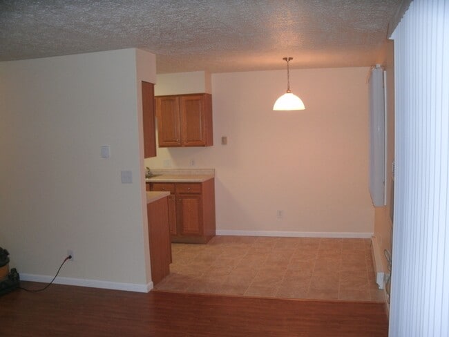 Photo - 3850 Sutherland Ave Unidad Apt D