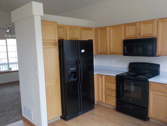 Photo - Long Realty & Property Management - 3 Bedroom Parker home with all new flooring (8/26)