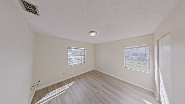 Photo - Lovely 2 Bed / 1 Bath Duplex in Lake Alfred