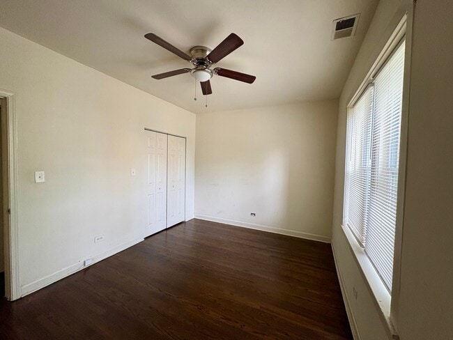 Photo - 3547 W Dickens Ave Unidad 1